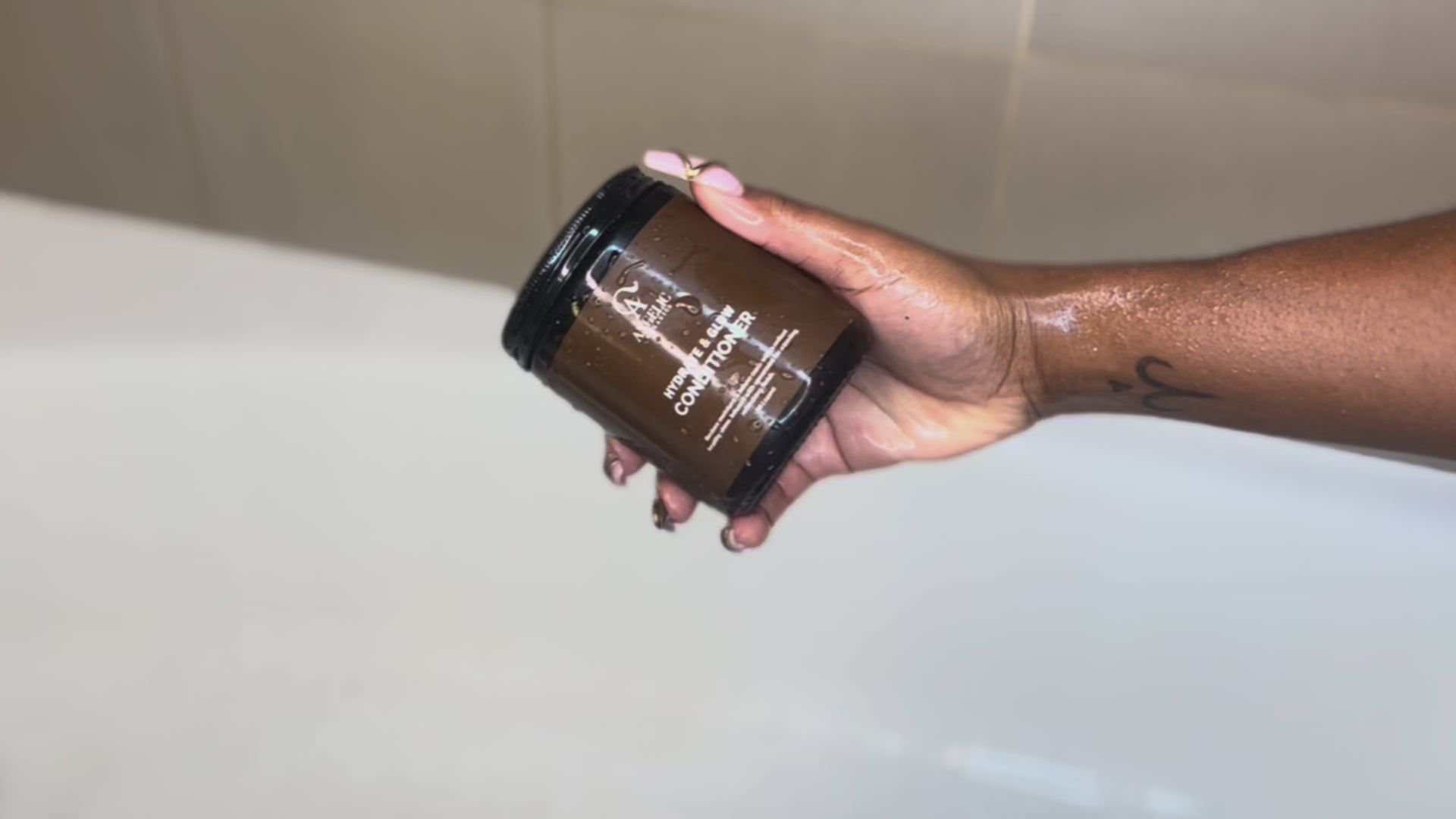 Deep Moisture Conditioner for Curly Hair – Root Therapy – Argan